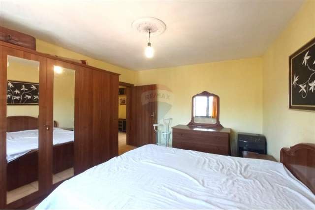 Tirane, shitet apartament 75 m² 77.000 Euro (thanas ziko)