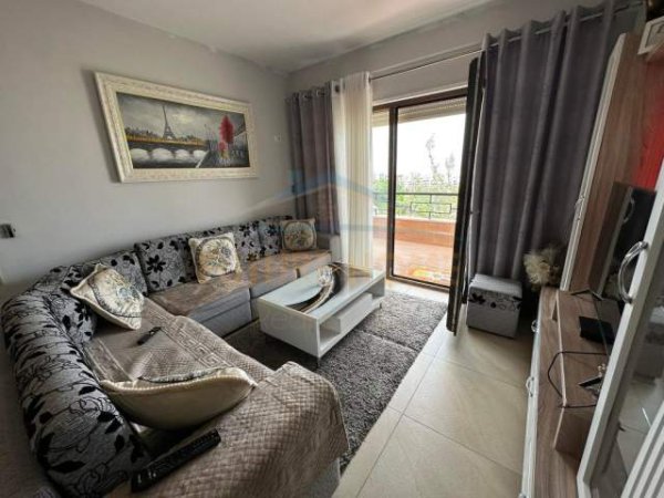 Tirane, shes apartament 2+1+BLK Kati 3, 82 m² 120.000 Euro (Kopshti Botanik)