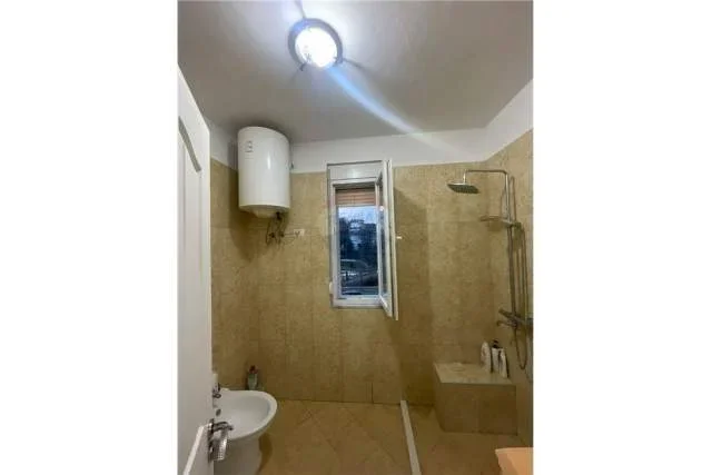 Tirane, jepet me qera apartament 2+1 Kati 1, 114 m² 177.000 Euro (Eduard Mano)