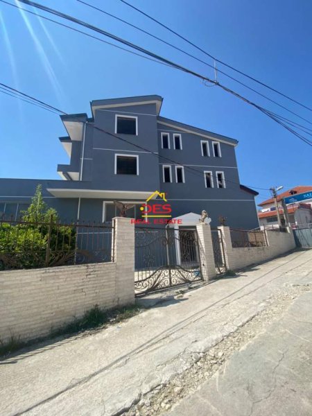 Vlore, shitet Vile 3 Katshe Kati 3, 11.000 m² 600.000 Euro (Lagjia Karabash,Vlore)