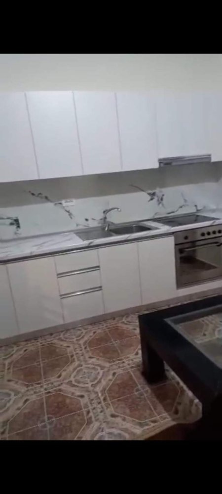 Tirane, jepet me qera apartament 1+1+A+BLK Kati 1, 65 m² 28.000 Leke (MISTO MAME)