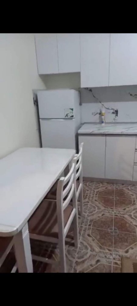Tirane, jepet me qera apartament 1+1+A+BLK Kati 1, 65 m² 28.000 Leke (MISTO MAME)