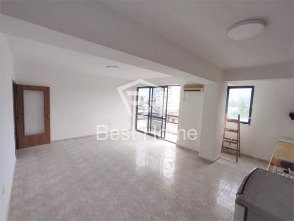 Tirane, jap me qera zyre Kati 6, 124 m² 900 Euro (Rruga Abdyl Frasheri)