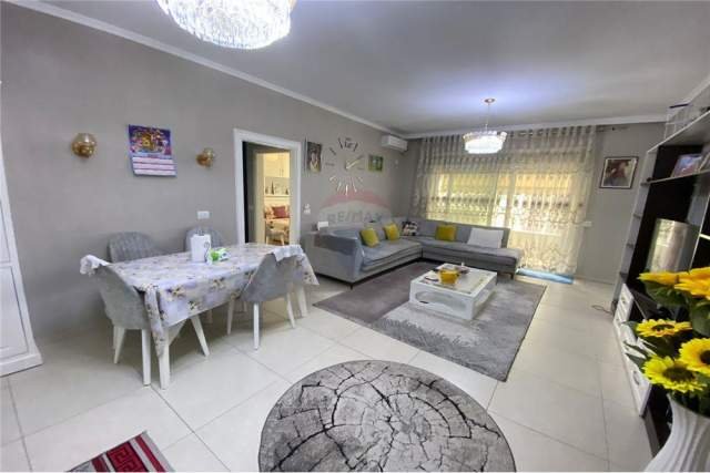 Tirane, shitet apartament 2+1+BLK 100 m² 147.000 Euro (kinostudio)