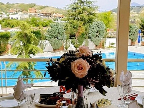 Resort Eksluziv me Qira ne Vaqarr ( Pishine & Salla Eventesh ), 3.000 m² 5.000 € (Vaqarr)