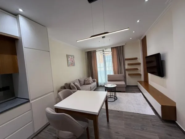 Shqiperi, jepet me qera apartament 1+1 Kati 2, 75 m² 750 € (Teg)