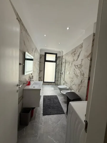 Shqiperi, jepet me qera apartament 1+1 Kati 2, 75 m² 750 € (Teg)