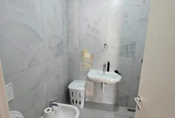 Tirane, shitet apartament 2+1+Ballkon Kati 4, 100 m² 140.000 € (Rruga Pasho Hysa, Ali Demi)