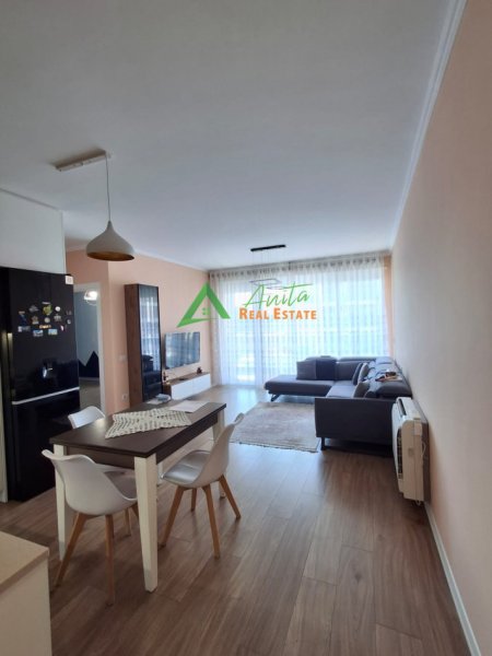 Tirane, jepet me qera apartament 2+1+Ballkon Kati 6, 94 m² 700 € (Kompleksi Fiori Di Bosco)