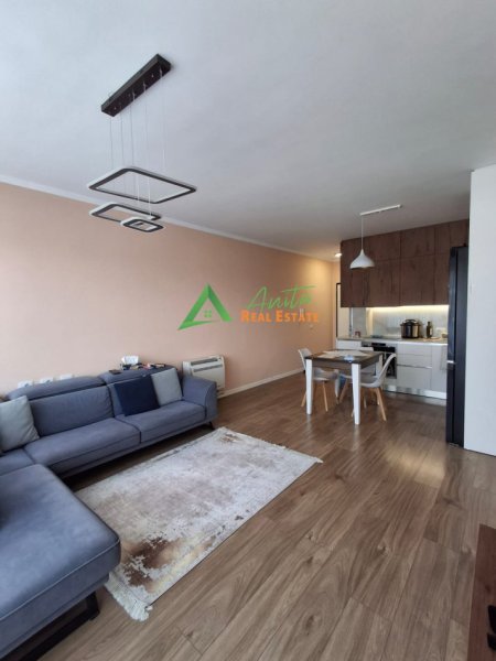 Tirane, jepet me qera apartament 2+1+Ballkon Kati 6, 94 m² 700 € (Kompleksi Fiori Di Bosco)
