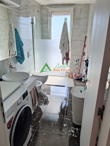 Tirane, jepet me qera apartament 2+1+Ballkon Kati 6, 94 m² 700 € (Kompleksi Fiori Di Bosco)