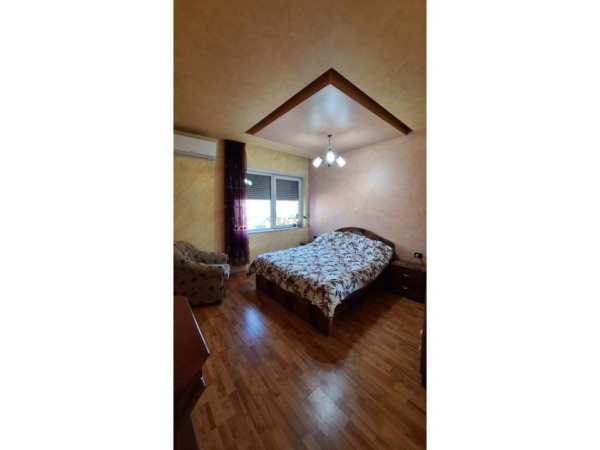 Tirane, jepet me qera apartament 3+1+Aneks+Ballkon Kati 11, 171 m² 800 € (Prane Maternitetit te Ri)