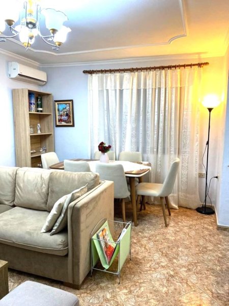Tirane, jepet me qera apartament 2+1 Kati 3, 90 m² 550 € (EPET ME QERA SUPER APARTAMENT 2+1 PRANË SHKOLLËS SË BALETIT)