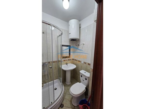 Tirane, shitet apartament 3+1 Kati 9, 105 m² 130.000 € (Pallatet Cabej, Misto Mame)