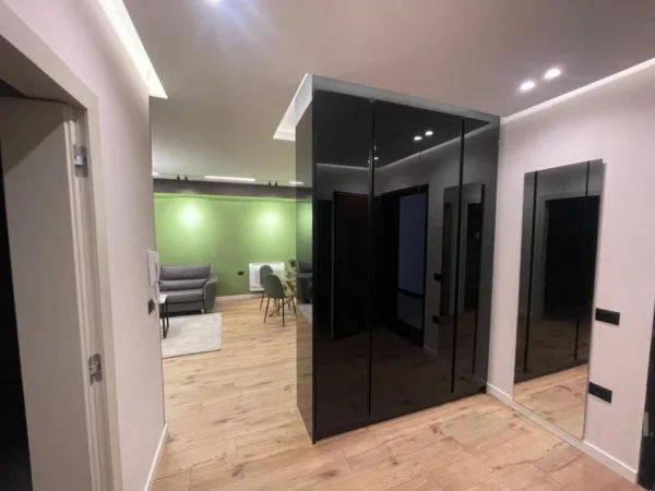 Tirane, jepet me qera apartament 2+1+Ballkon Kati 9, 105 m² 1.400 € 