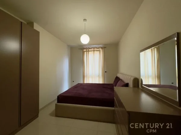 Tirane, jepet me qera apartament 3+1+Ballkon Kati 3, 160 m² 1.800 € 