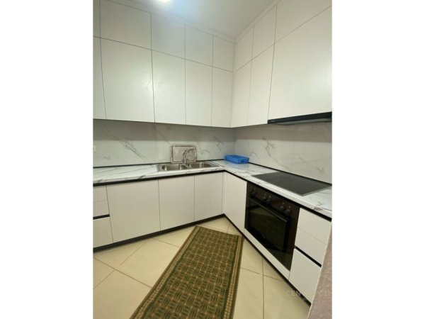Tirane, jepet me qera apartament 1+1 Kati 2, 60 m² 450 € (Astir)