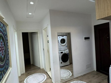Tirane, jepet me qera apartament 2+1+Ballkon Kati 7, 77 m² 750 € 