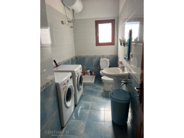 Shqiperi, jepet me qera apartament 2+1 Kati 3, 85 m² 550 € (21 Dhjetorit)