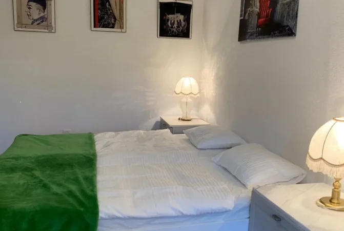 Tirane, jepet me qera zyre Kati 1, 70 m² 1.500 € (QENDER)