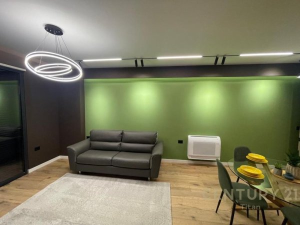 Tirane, jepet me qera apartament 2+1 Kati 9, 105 m² 1.400 € (Rezidenca Olimpik)