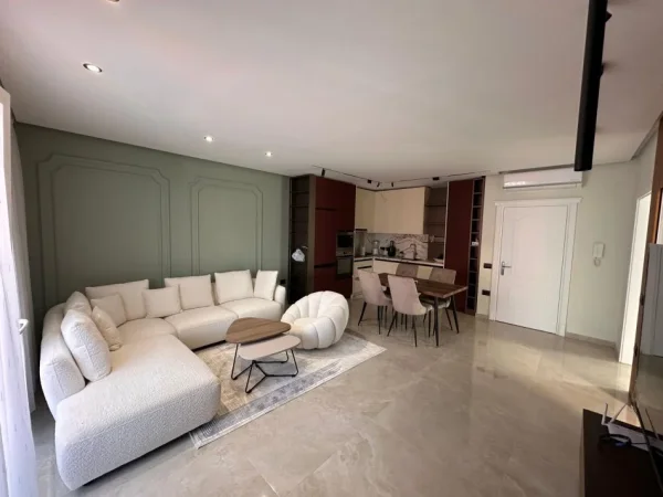 Tirane, jepet me qera apartament 2+1 Kati 4, 110 m² 750 €