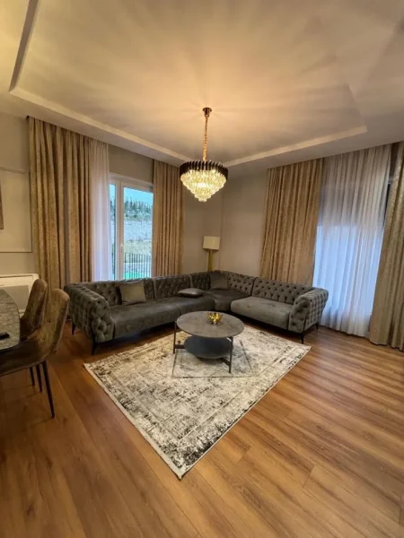 Tirane, shitet apartament 2+1 , 108 m² (teg)