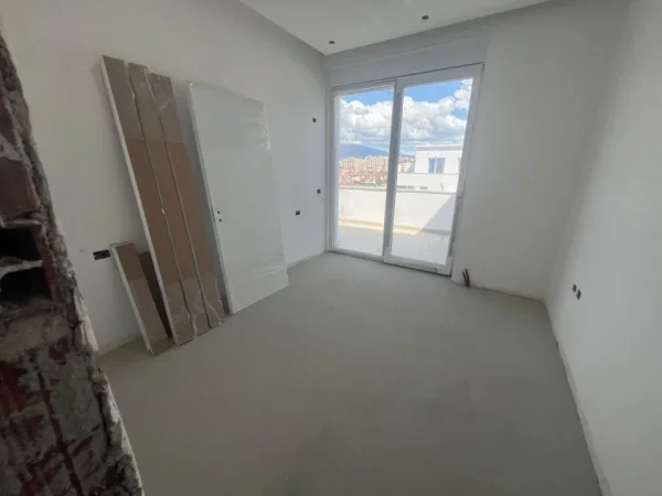 Tirane, shitet apartament+verande | Penthouse 2+1+Ballkon Kati 5, 120 m² 137.000 € (Astir)