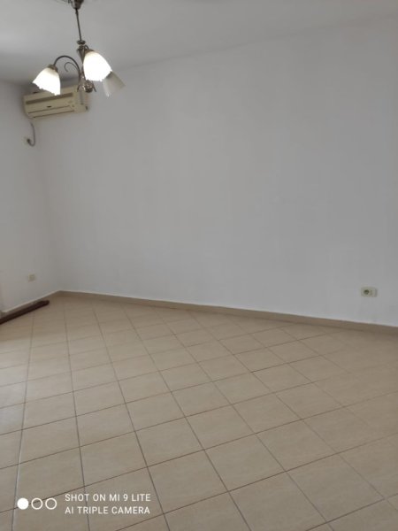 Tirane, shitet apartament 2+1+Ballkon Kati 4, 65 m² 103.000 € (niko avrami)