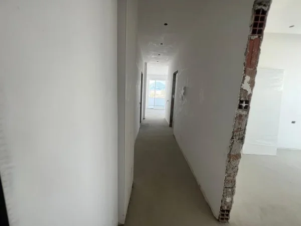 Tirane, shitet 2+1+Ballkon Kati 5, 120 m² 137.000 € 