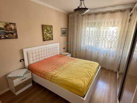 Tirane, jepet me qera apartament 1+1 Kati 5, 57 m² 550 € 