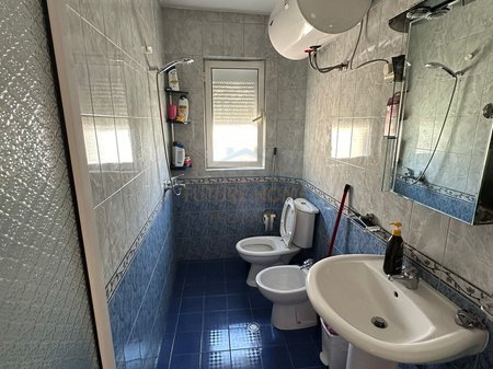 Tirane, jepet me qera apartament 1+1 Kati 5, 57 m² 550 € 