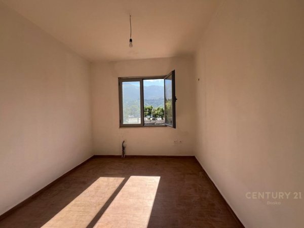 Tirane, shitet apartament 3+1 Kati 4, 119 m² 130.900 € 