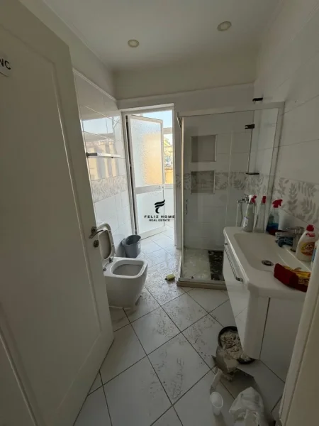 Tirane, jepet me qera zyre Kati 4, 120 m² 1.400 € (SHESHI WILLSON)