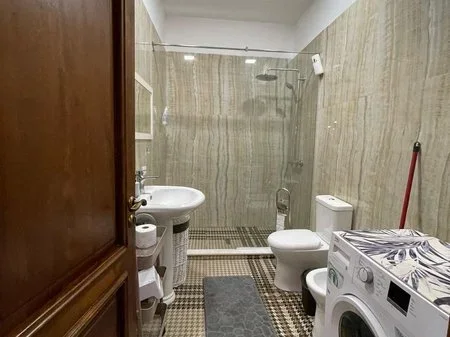 Tirane, shitet apartament 2+1 Kati 9, 144 m² 350.000 € (Liqeni Artificial)