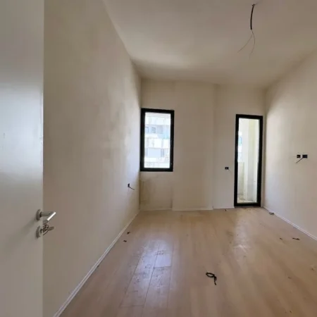 Tirane, shitet apartament 2+1 , 123 m² 279.000 € (vasil shanto)