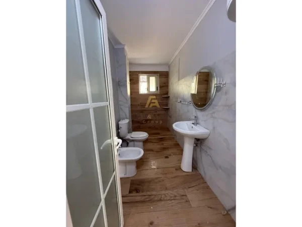 Tirane, shitet apartament 2+1 Kati 2, 72 m² 122.000 € (Ali Dem, Fax News)