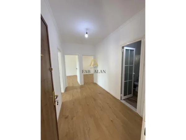 Tirane, shitet apartament 2+1 Kati 2, 72 m² 122.000 € (Ali Dem, Fax News)