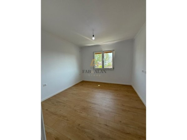Tirane, shitet apartament 2+1 Kati 2, 72 m² 122.000 € (Ali Dem, Fax News)