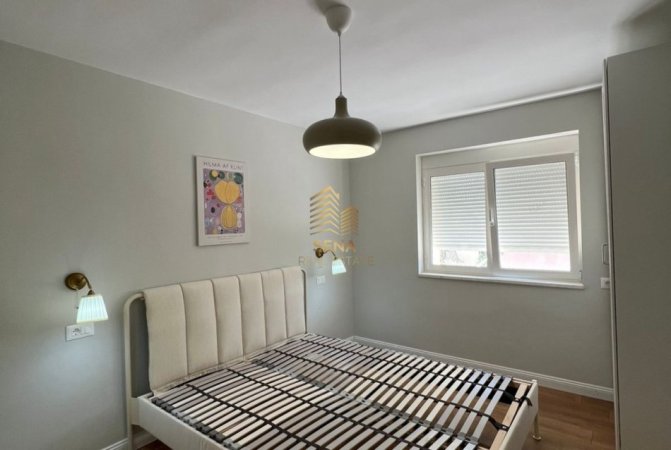 Tirane, jepet me qera apartament 1+1 Kati 3, 52 m² 400 € (Rruga Bardhyl)