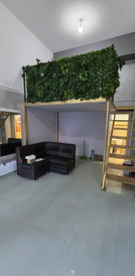 Tirane, jepet me qera ambjent biznesi Kati 0, 25 m² 400 € (rruga bardhyl)