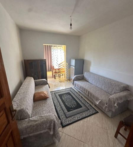 Tirane, jepet me qera shtepi 1+1 Kati 1, 65 m² 250 € (Prane News 24)