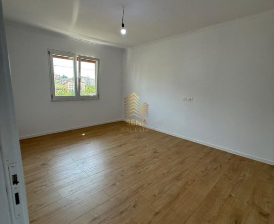 Tirane, shitet apartament 2+1+Ballkon Kati 2, 72 m² 122.000 € (Rruga Ali Demi)