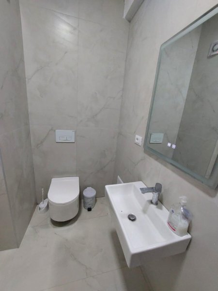 Tirane, jepet me qera apartament 1+1 Kati 2, 65 m² 420 € 