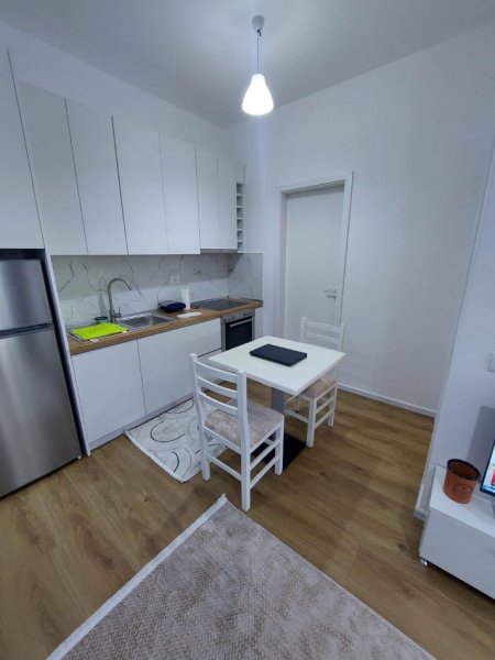 Tirane, jepet me qera apartament 1+1 Kati 2, 65 m² 420 € 