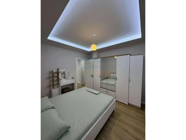Tirane, jepet me qera apartament 2+1+Ballkon Kati 11, 90 m² 850 € (RRUGA KAVAJES)   UNA55152   UNA55152