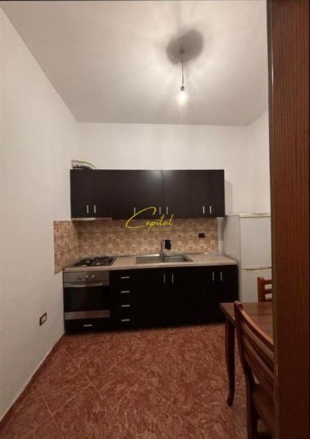 Tirane, jepet me qera apartament 2+1 Kati 1, 120 m² 450 € (DON BOSKO)