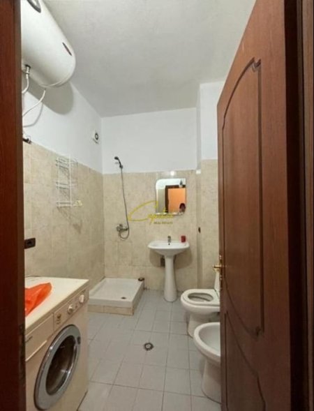 Tirane, jepet me qera apartament 2+1 Kati 1, 120 m² 450 € (DON BOSKO)