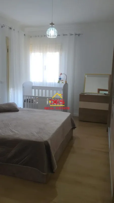 Vlore, shitet apartament 2+1+Ballkon , 131 m² (Rruga Lef Sallata)