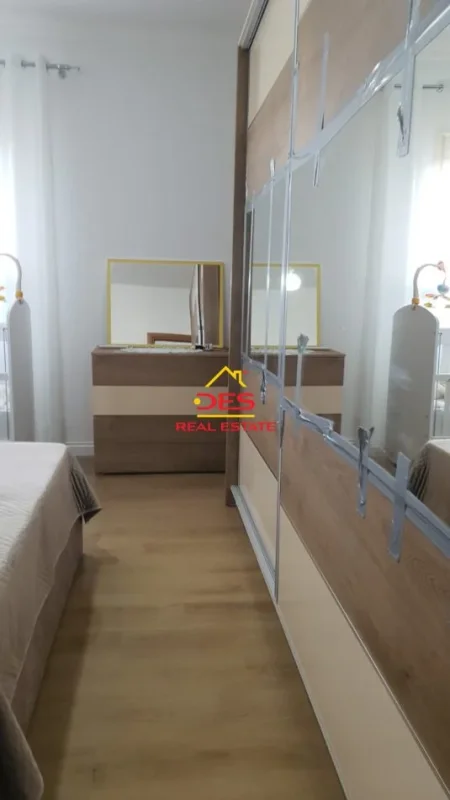 Vlore, shitet apartament 2+1+Ballkon , 131 m² (Rruga Lef Sallata)